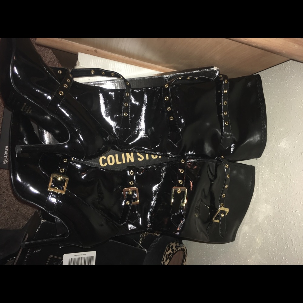 Colin Stewart black boots with buckles
